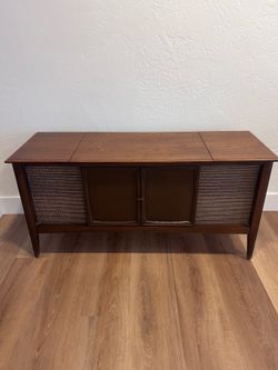 Retro antique Zenith record player