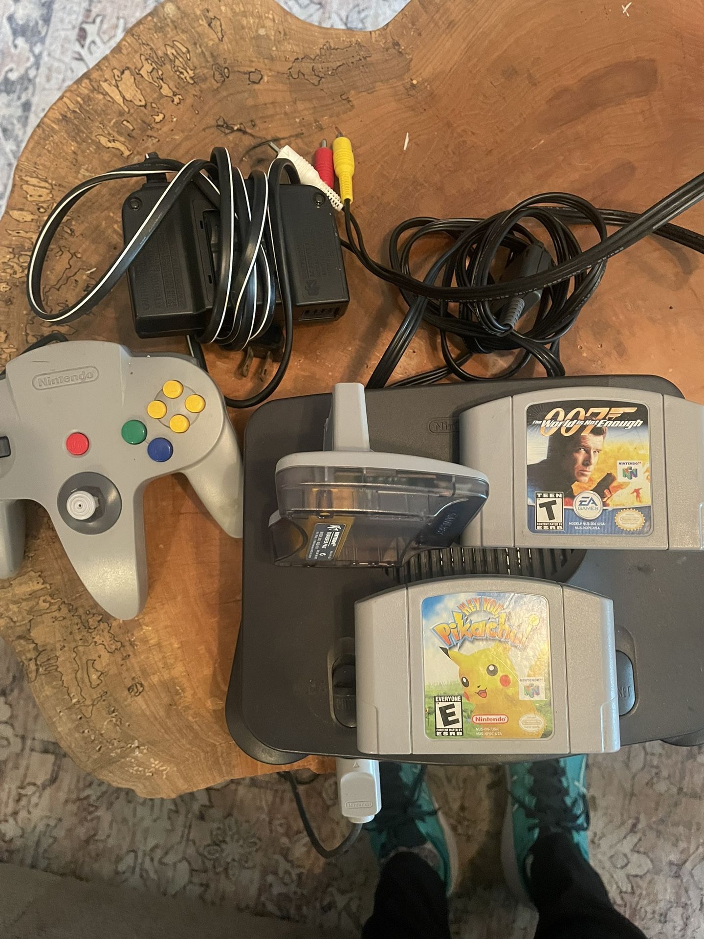 Nintendo 64- N64 BUNDLE Transfer Pak Included