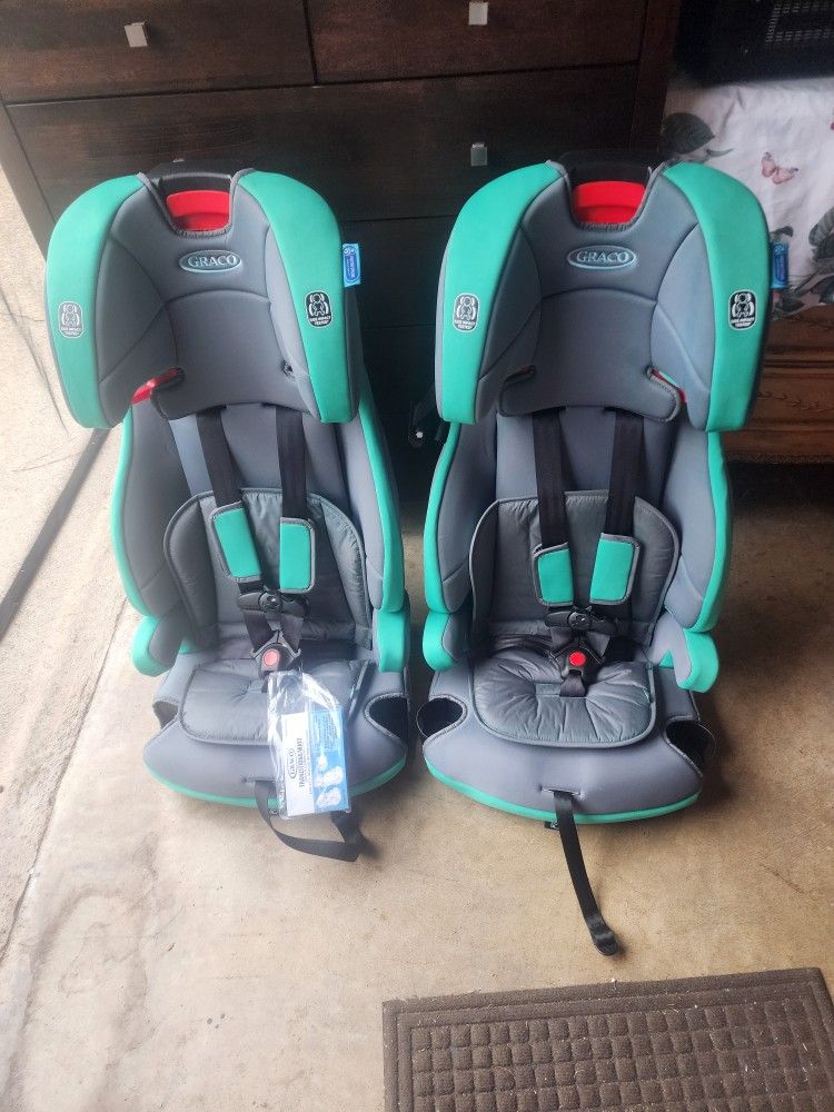 2 Graco Tranzitions Booster Car Seat (3 n 1) (Read Description Section 1st)