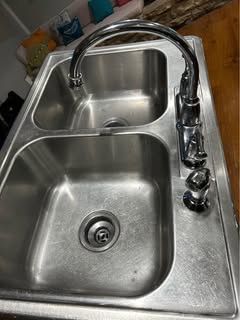 2 fregadero de cocina de doble tazón de acero inoxidable con instalación superior.pido 100 Dollares Cada Uno