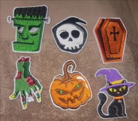 14pc Halloween patches (2-3" iron-on)