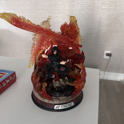 Itachi Statue 
