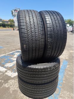 Vendo llantas usadas 235/40/R19 marca GOODYEAR 99% life