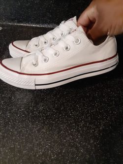 Converse womens 6 Great Condition 
