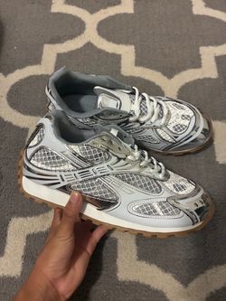 Silver Bottega Veneta Orbits Sz 10