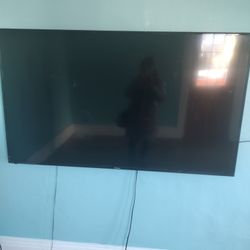 TV $200 52"
