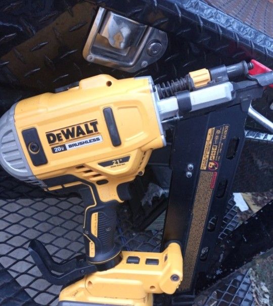 Dewalt 21 Degree Nailer