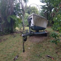 Rhodes 22 Sailboat ..Needs TLC