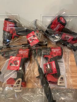 New Milwaukee M18 FUEL Hammer Drills $110 Each Cada Uno Firm-Firme