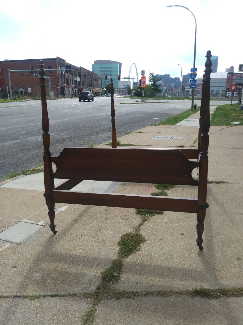 FULL size antique canopy 4 post bed by STICKLEY