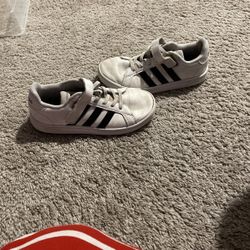Adidas Boys Tennis Shoes 