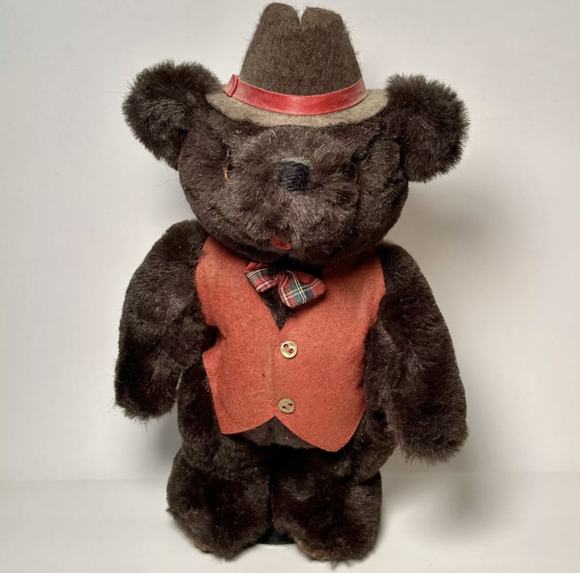VINTAGE 1985 Kent Collectibles Jean Steele Father Teddy Bear Vest/Hat W/ Stand