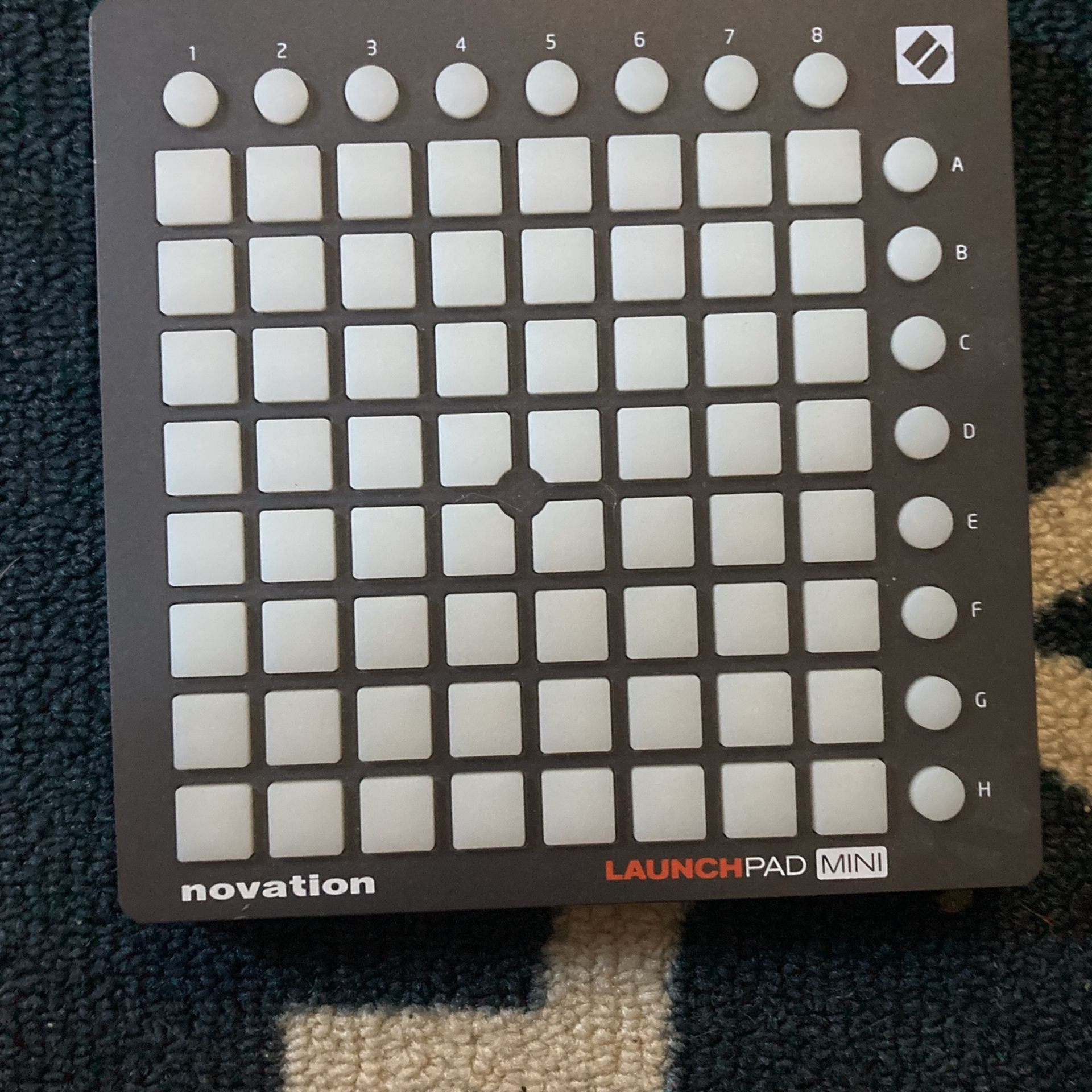 Novation Launchpad mini