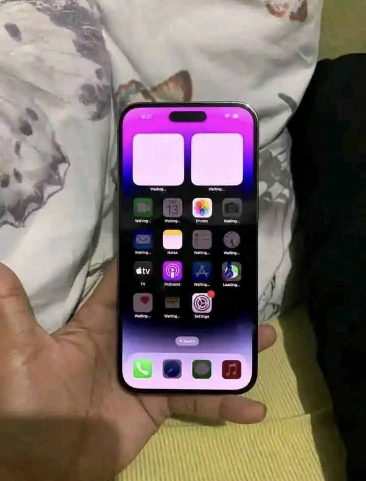 Apple,iPhone 14pro,purple