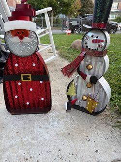 Metal Santa and Snowman Christmas Decorations Set
