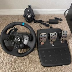 Logitech G923 Driving Force Racing PLAYSTATION/PC

