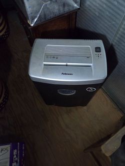 Paper shredder