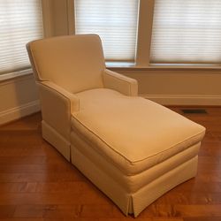 Chaise Lounge