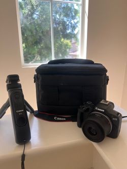 Canon EOS R50 Mirrorless Camera with 18-45 mm Kit Lens