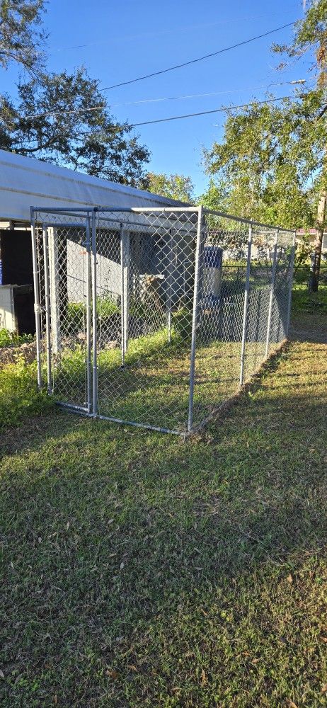 Pet Enclosure 