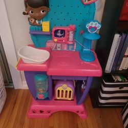 Play Set Doc Mcstuffin