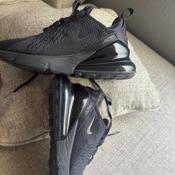 Nike Women Air 270