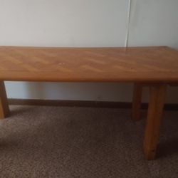the bench can be used as a TV stand