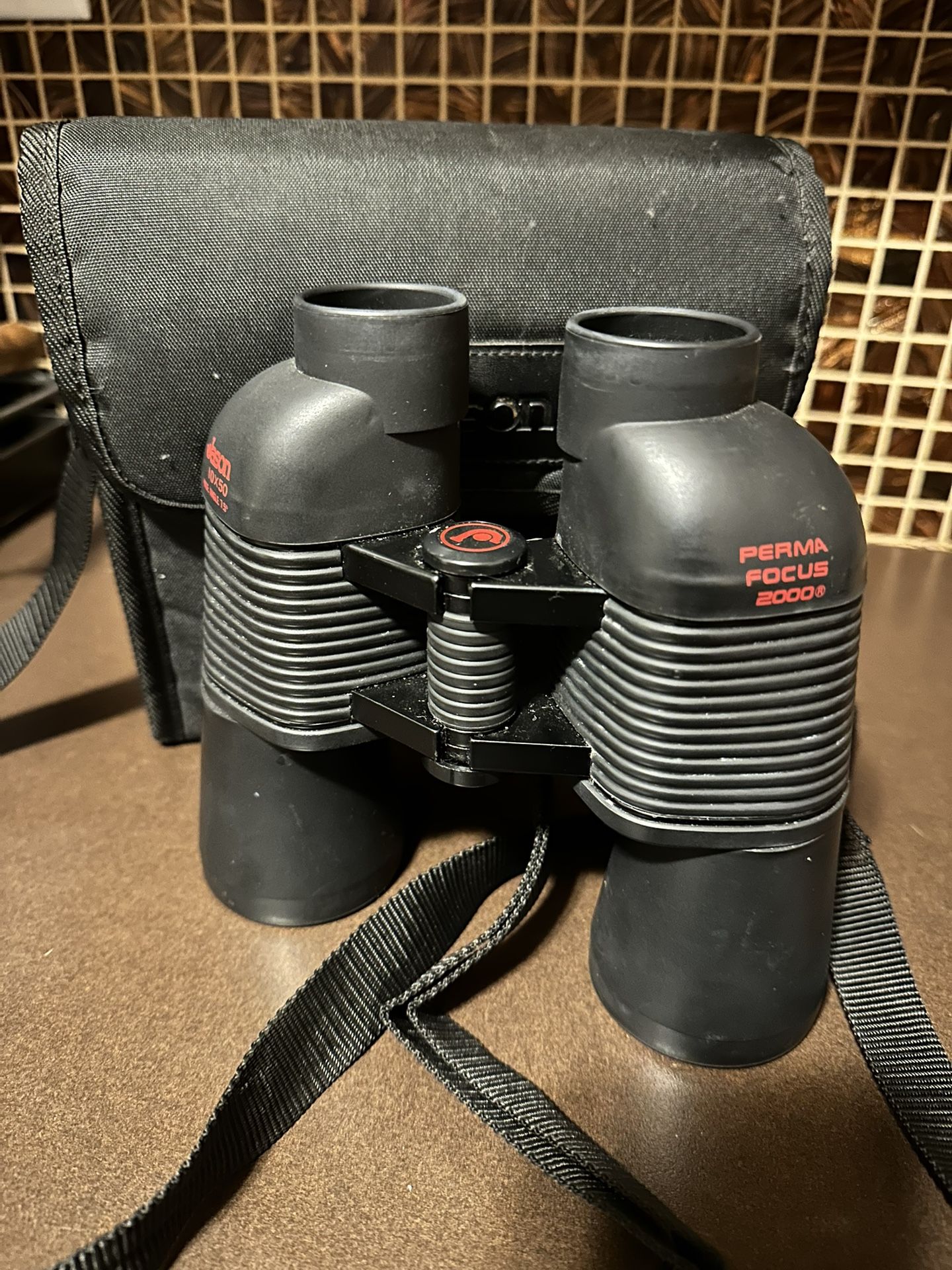 Binoculars 
