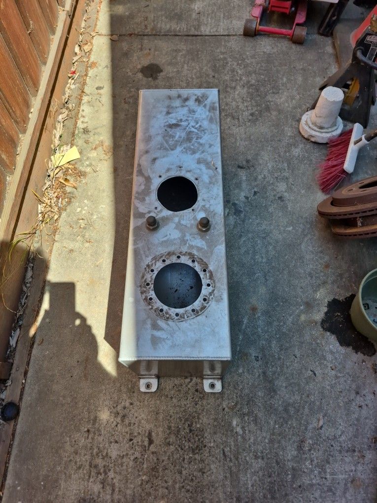 Custom In Bed Fuel Tank