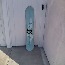 BURTON 49 Snowboard. 149cm. Has a little scrap on bottom of board. Otherwise in very nice condition.