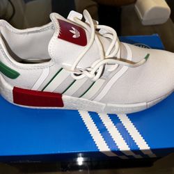 Adidas Men’s 8.5 NMD R1