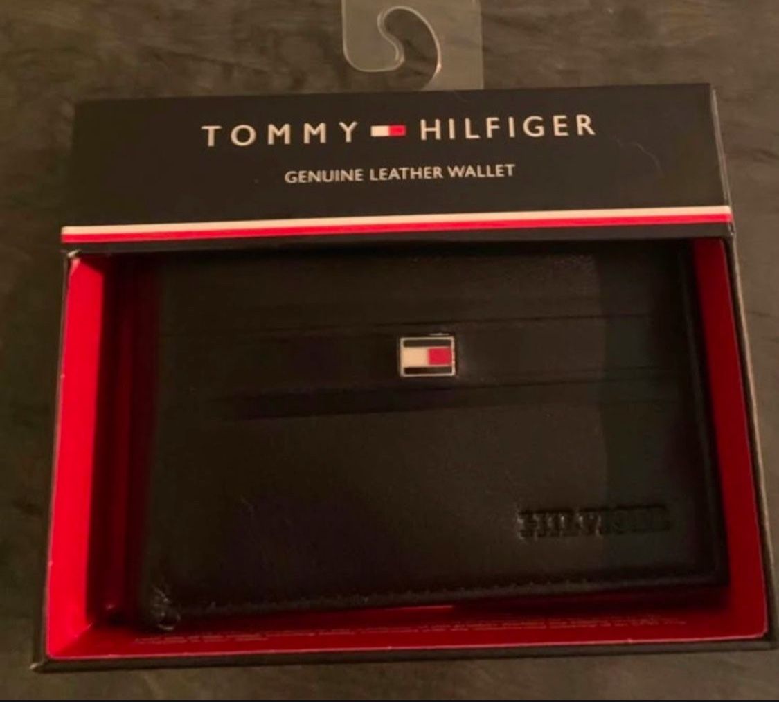 Tommy Hilfiger Black Leather Bifold Wallet