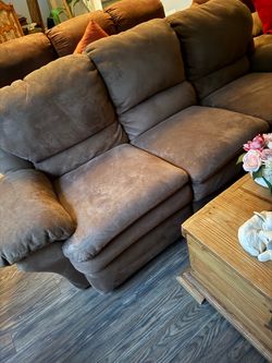 2 sofas