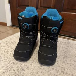 Kids BOA Snowboard Boots : Size 5