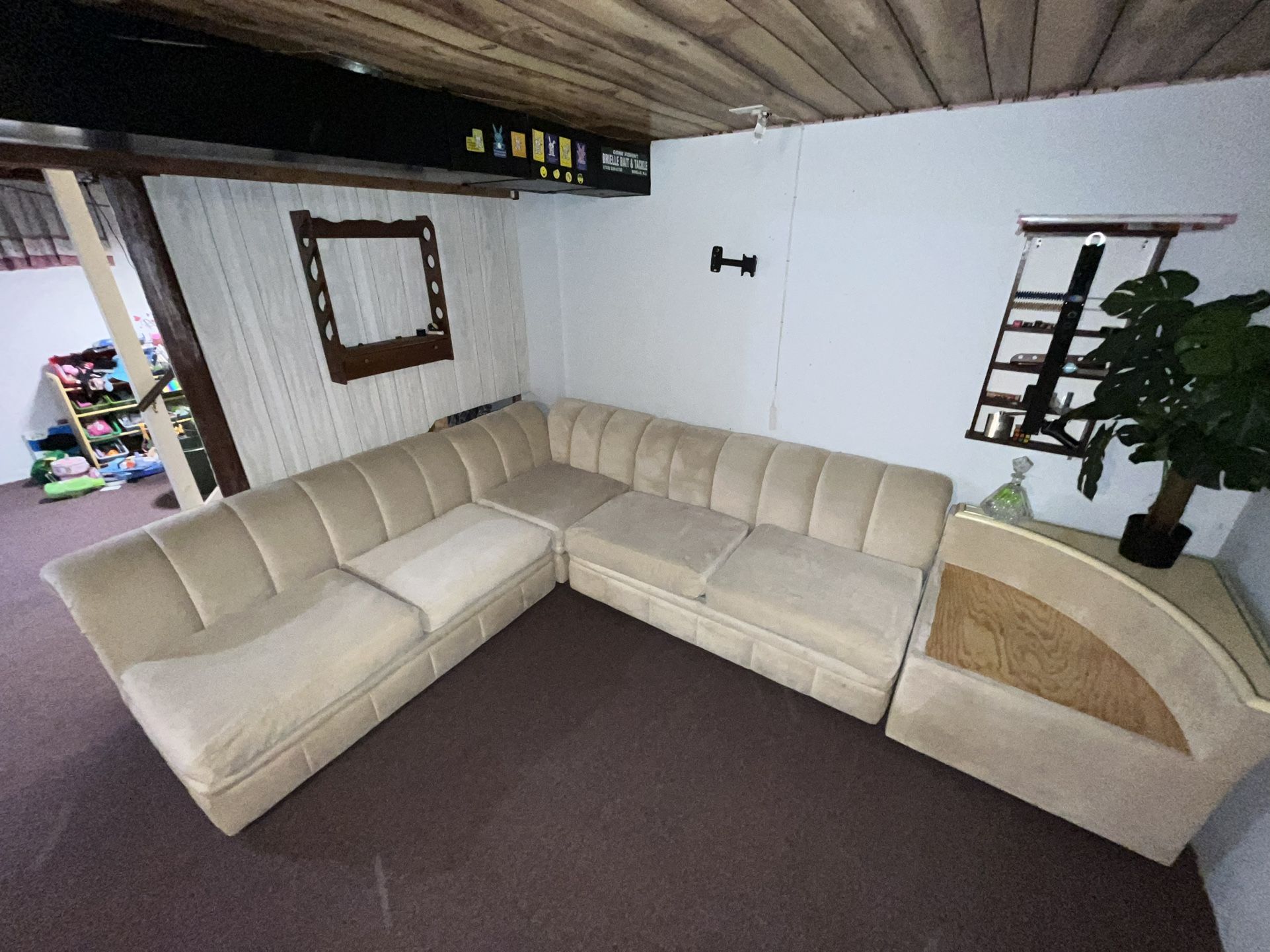 4pc Sectional Couch (Beige) Good Condition