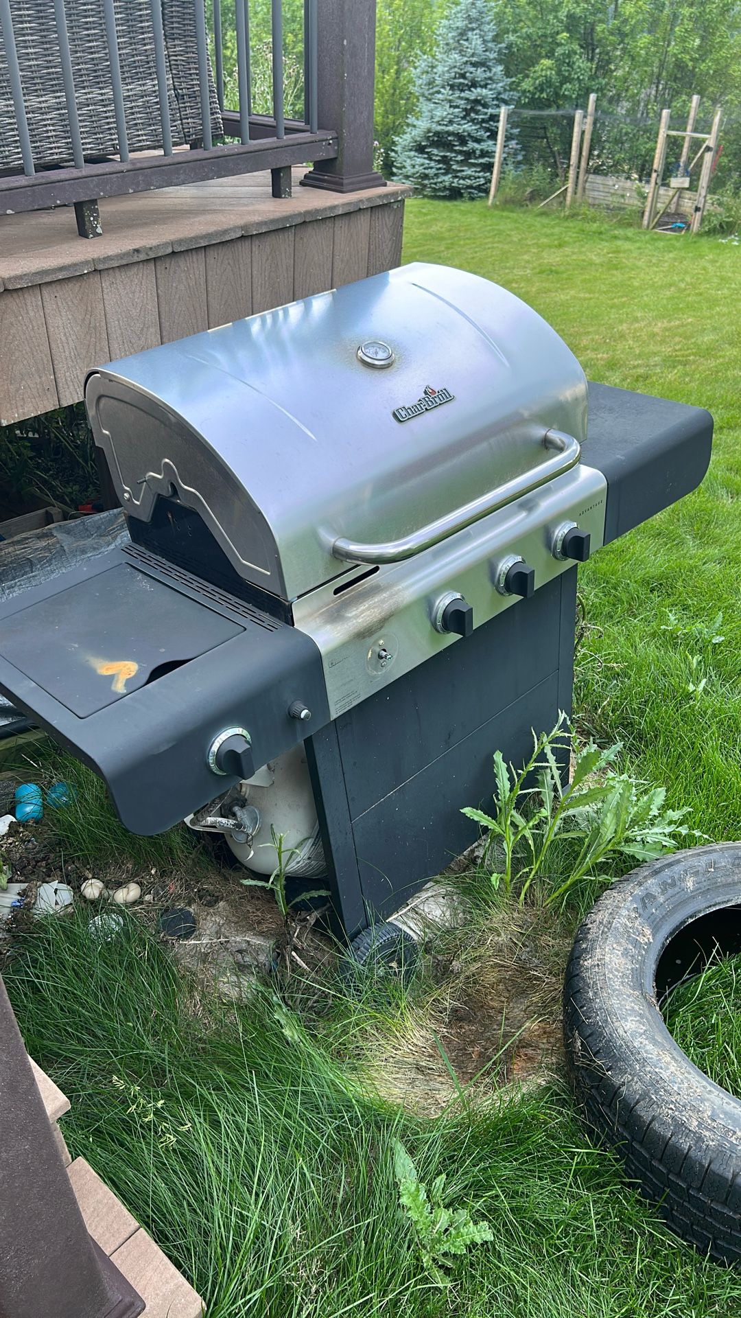 Old Charbroil Grill + Propane Tank