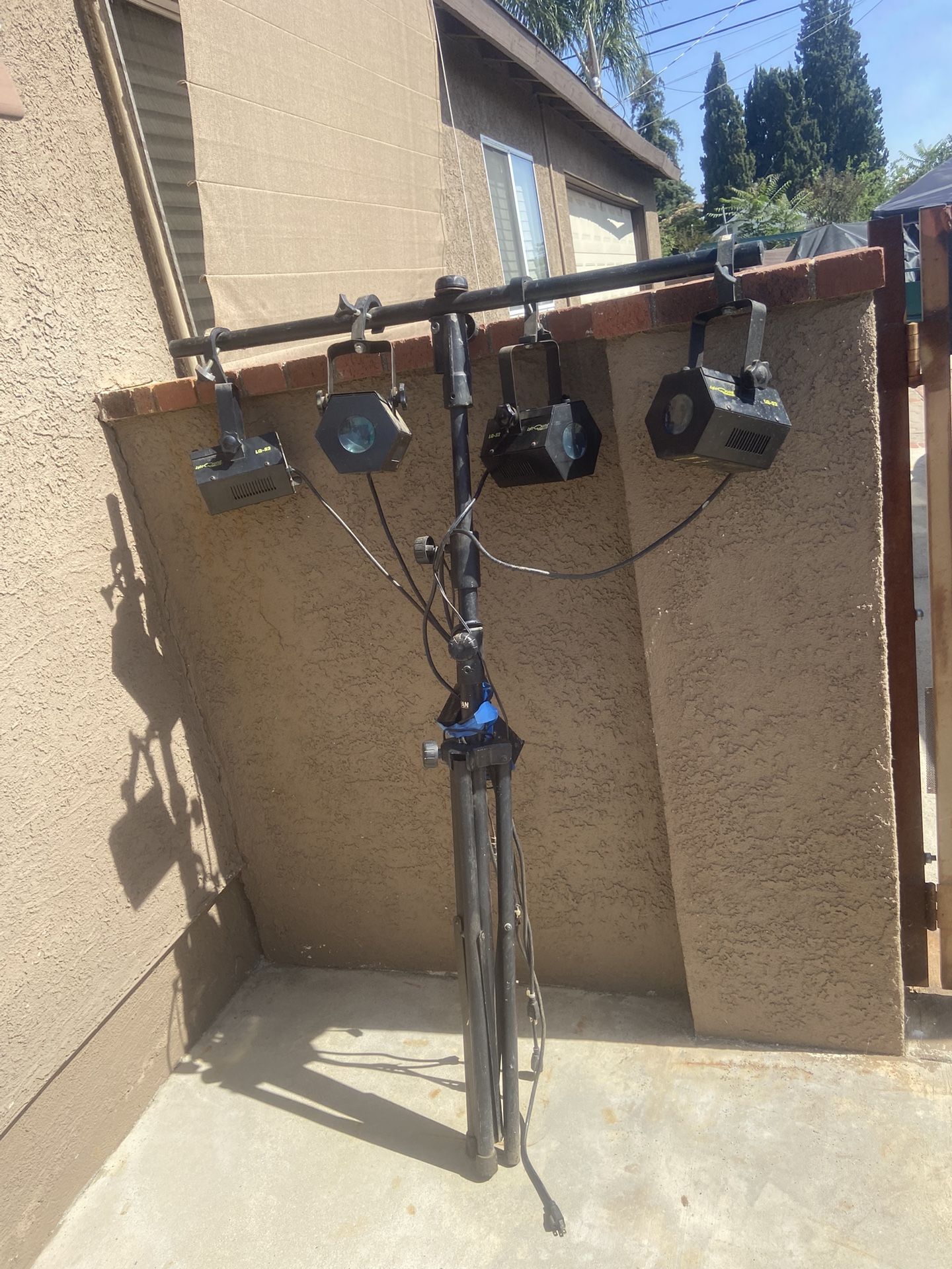 DJ lighting