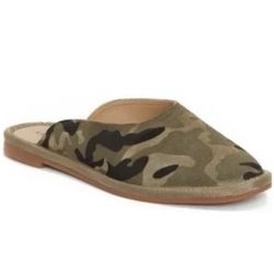  Lucky Brand Arvy camo slip on clogs