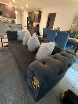 GRAY COUCH