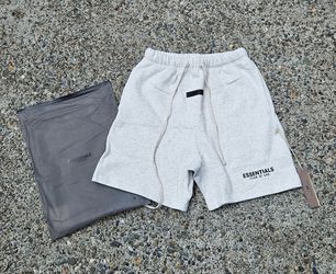Light Oatmeal Essentials shorts size S