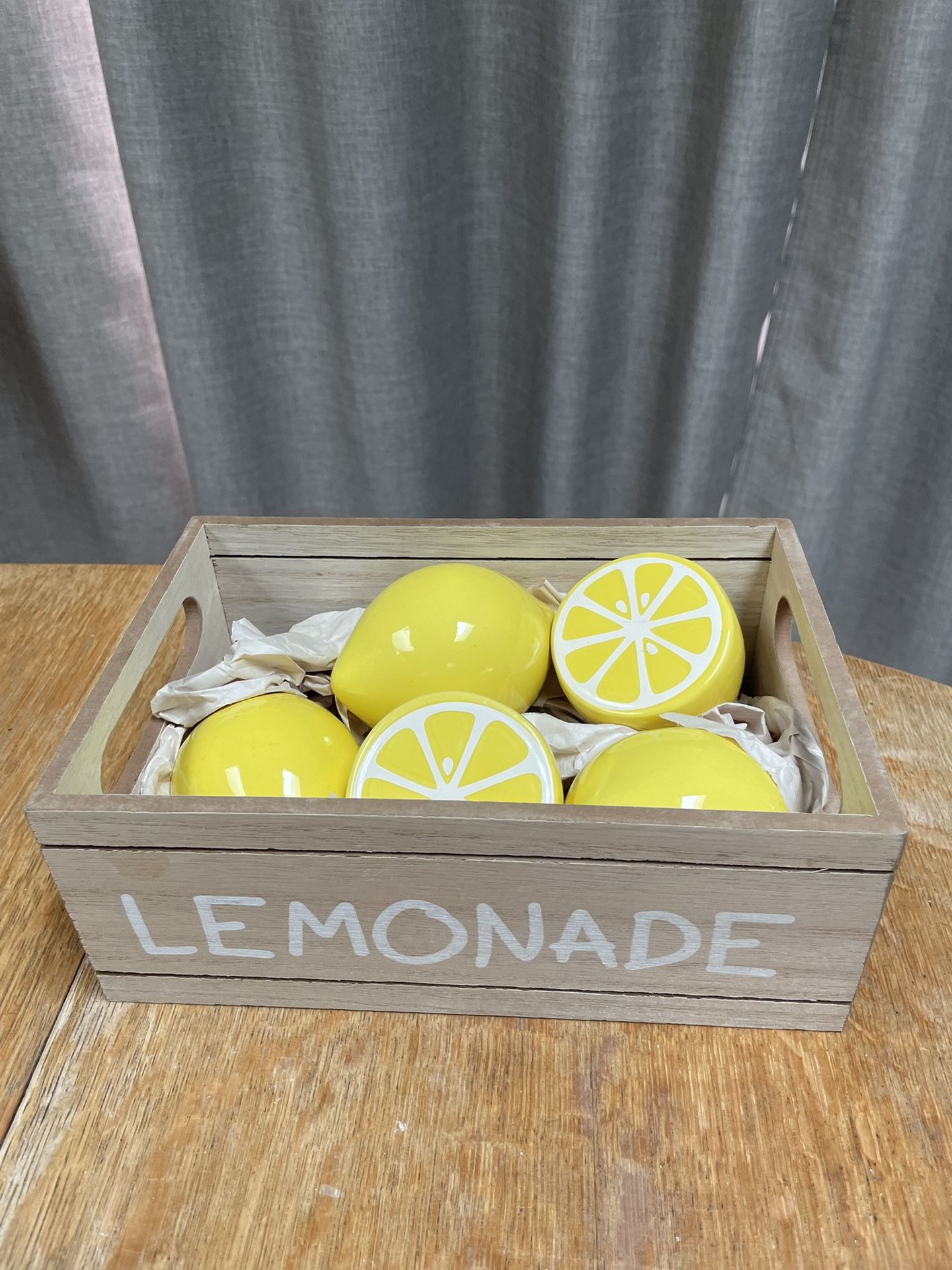 Lemonade Wooden Crate With Ceramic Lemons