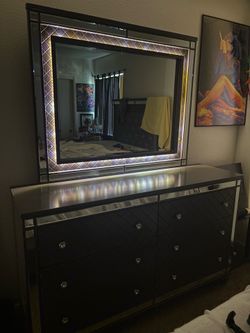 Queen bed set
