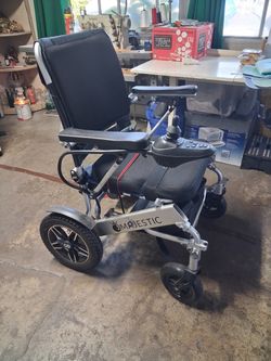 ComfyGo Majestic IQ-8000 Remote Controlled Lightweight Electric Wheelchair