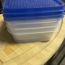 3 storage Cup. BPA FREE. Safe Freeze