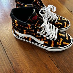 $50 Vans Sk8-Hi Thrasher Allover Logo Black size 9.5 mens