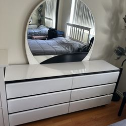 White Dressing Table With Deep Drawers And Round Mirror 