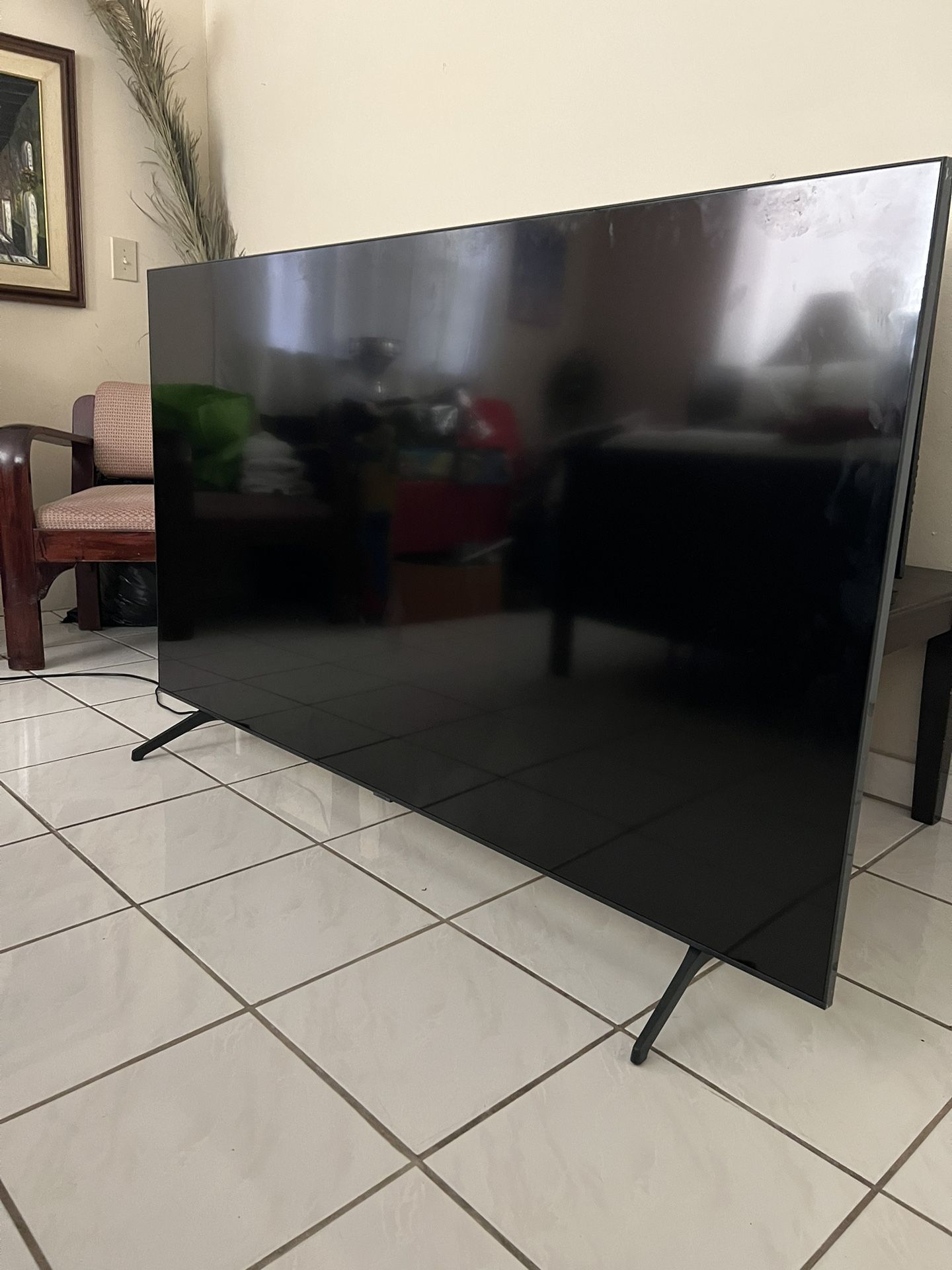 70 Inch 4k Barely Used Tv