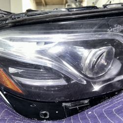 2017-2018 Mercedes Benz E43 AMG - Passenger Side Headlight, with Bulb