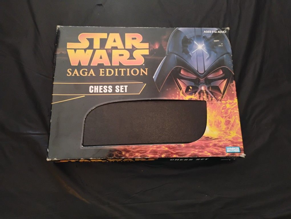 Star Wars Saga Edition Chess Set