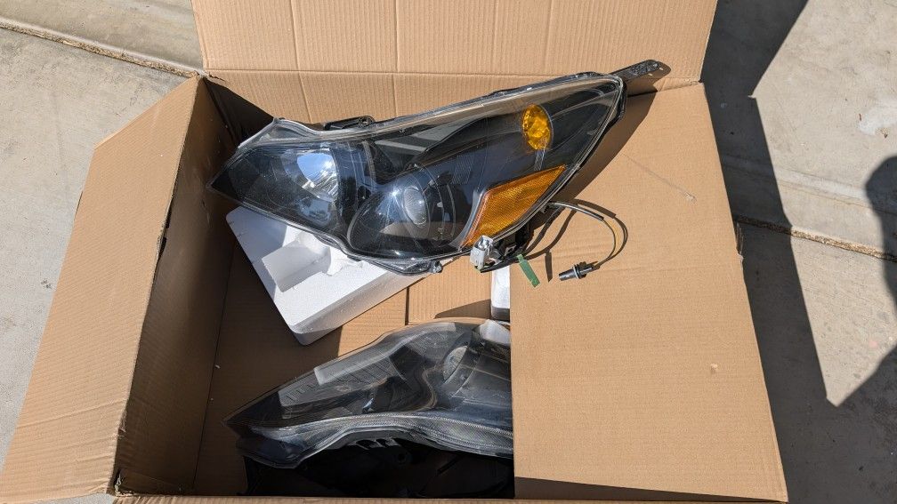 Subaru Outback Headlamps